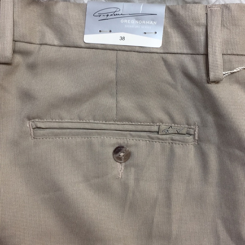 NWT Greg Norman Signature Flat Front Shorts 38 Men's - Picture 3 of 5